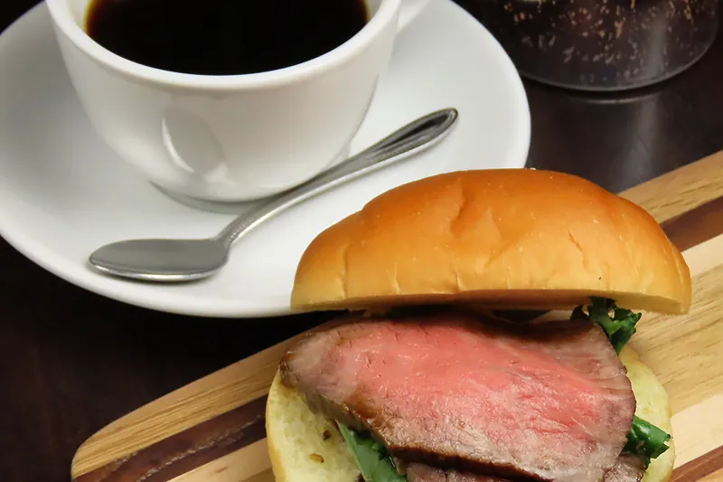 店内調理で提供するこだわりの店